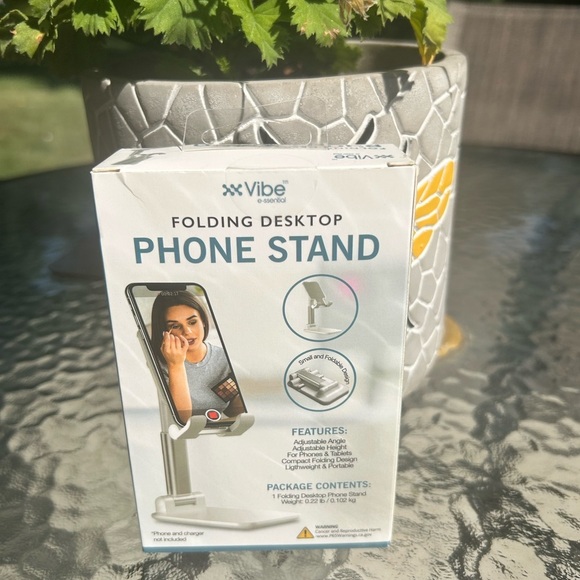 NWT-Vibe White Folding Desktop Phone Stand - Picture 3 of 4